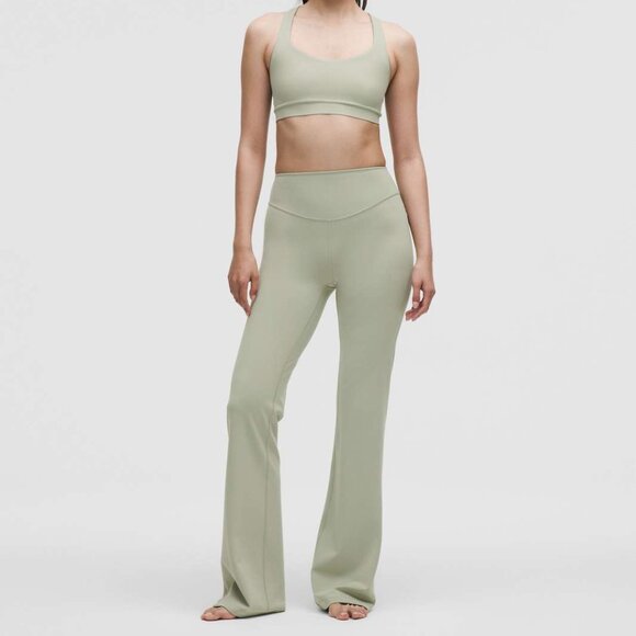 Lululemon Wunder Under SmoothCover High-Rise Bootcut Pant Sz 4 - Picture 1 of 4